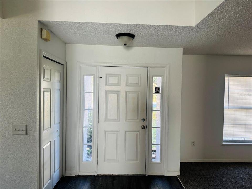 待售: $299,000 (4 贝兹, 2 浴室, 2797 平方英尺)