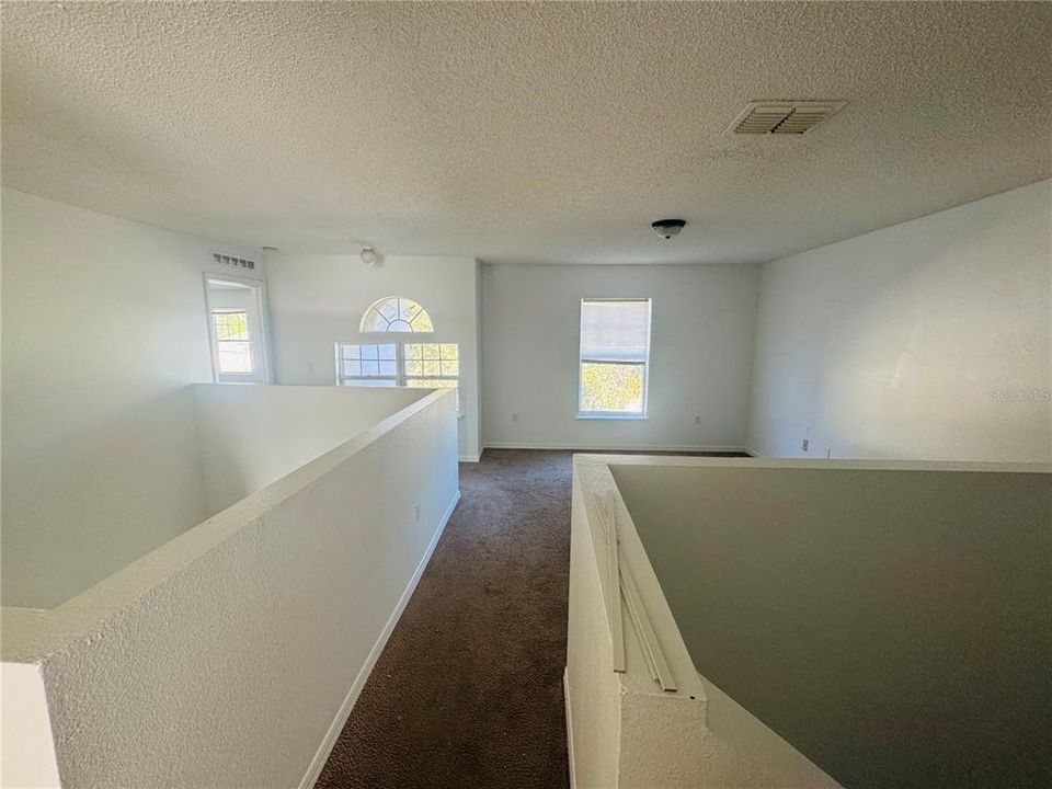 待售: $299,000 (4 贝兹, 2 浴室, 2797 平方英尺)