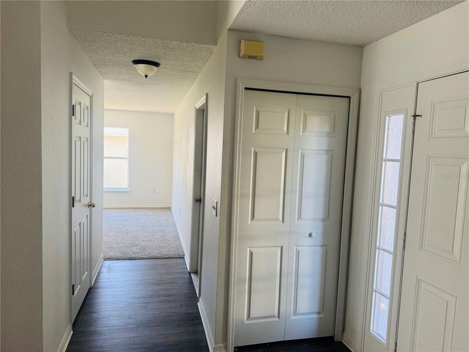 待售: $299,000 (4 贝兹, 2 浴室, 2797 平方英尺)