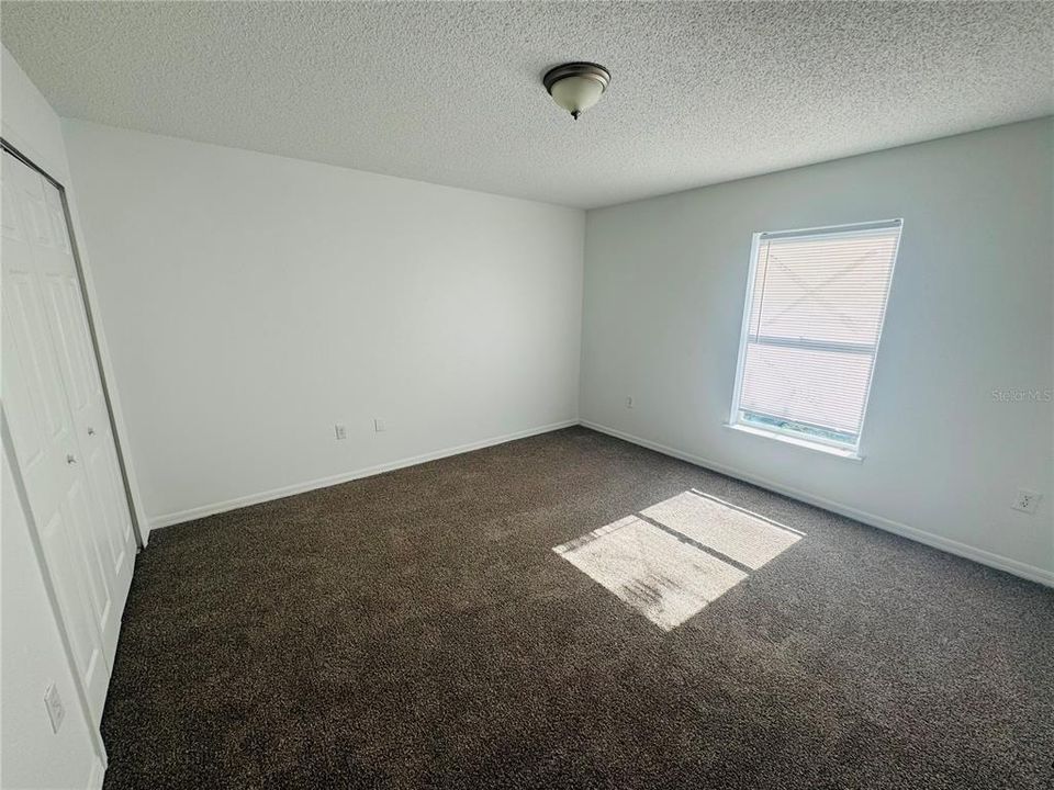 待售: $299,000 (4 贝兹, 2 浴室, 2797 平方英尺)