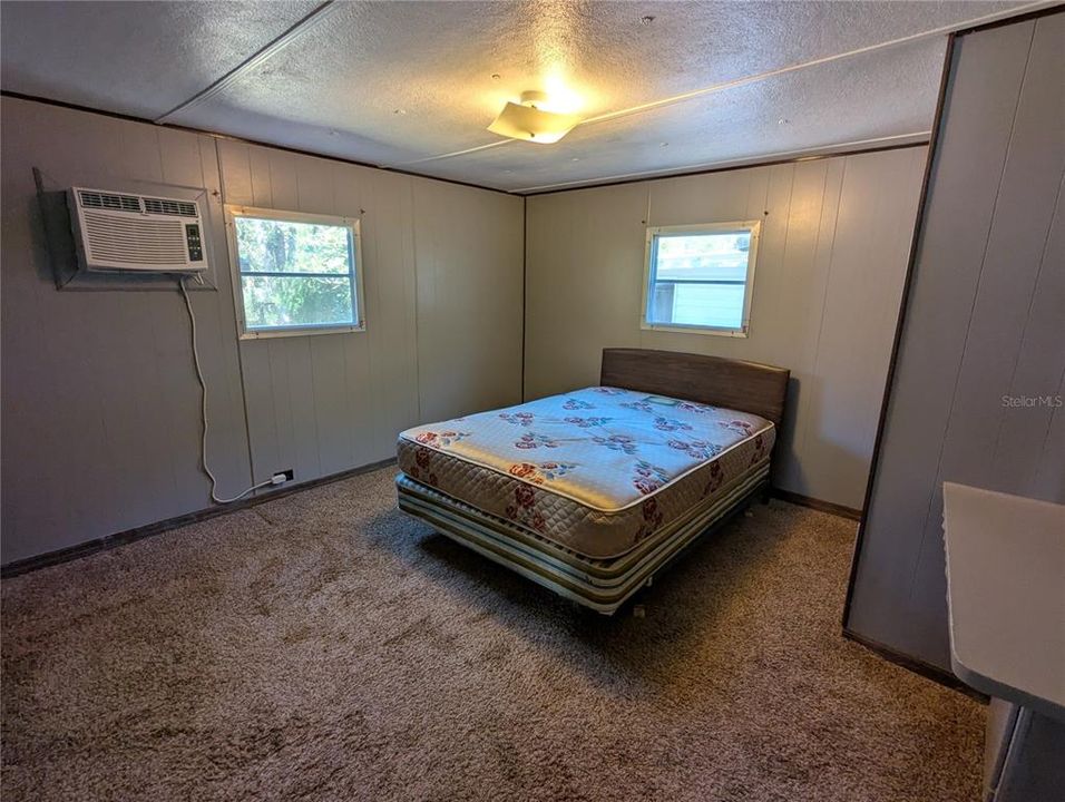 На продажу: $59,900 (3 спален, 2 ванн, 896 Квадратных фут)