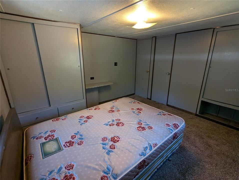 На продажу: $59,900 (3 спален, 2 ванн, 896 Квадратных фут)