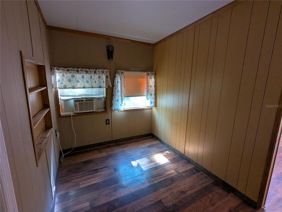 На продажу: $59,900 (3 спален, 2 ванн, 896 Квадратных фут)