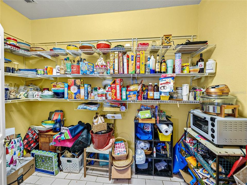 En Venta: $1,525,000 (3 camas, 2 baños, 5880 Pies cuadrados)