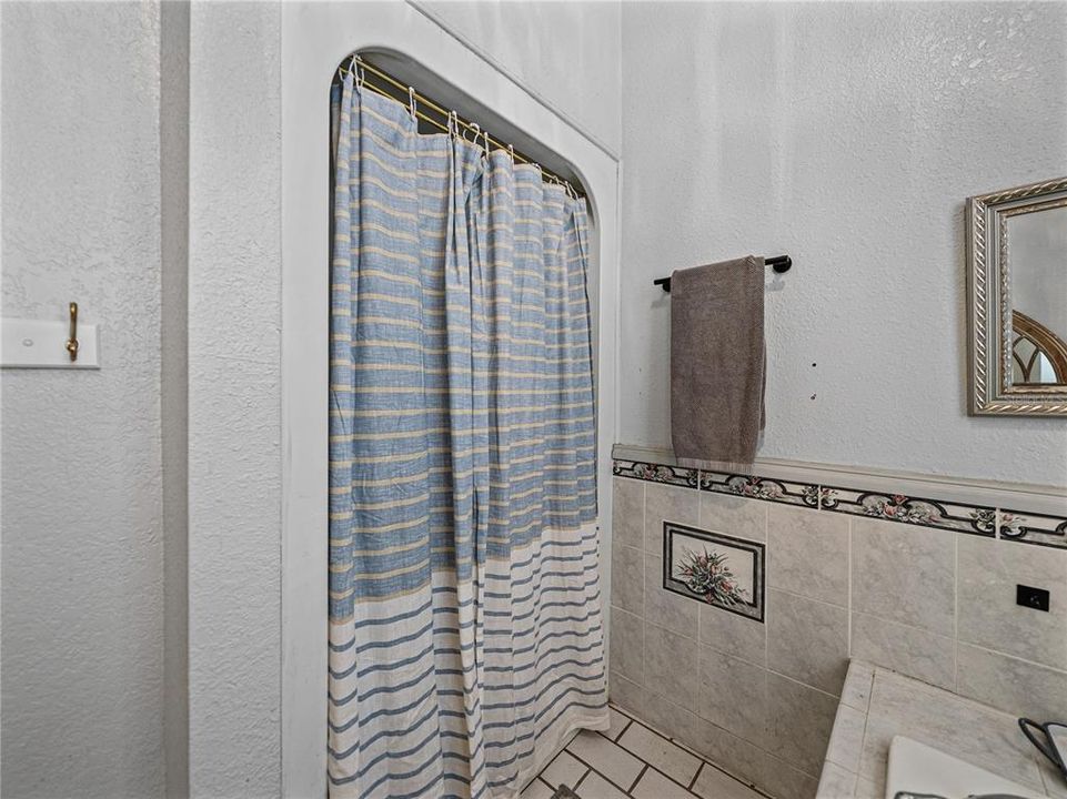 En Venta: $1,525,000 (3 camas, 2 baños, 5880 Pies cuadrados)