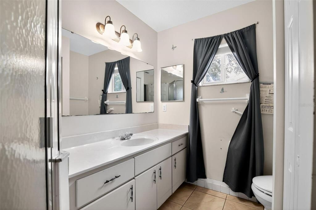 For Sale: $210,990 (2 beds, 2 baths, 1460 Square Feet)