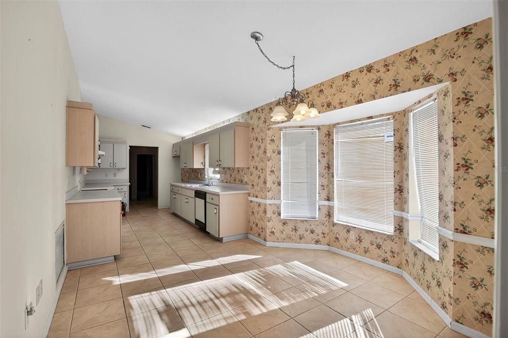 For Sale: $210,990 (2 beds, 2 baths, 1460 Square Feet)