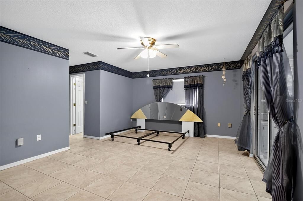 For Sale: $210,990 (2 beds, 2 baths, 1460 Square Feet)