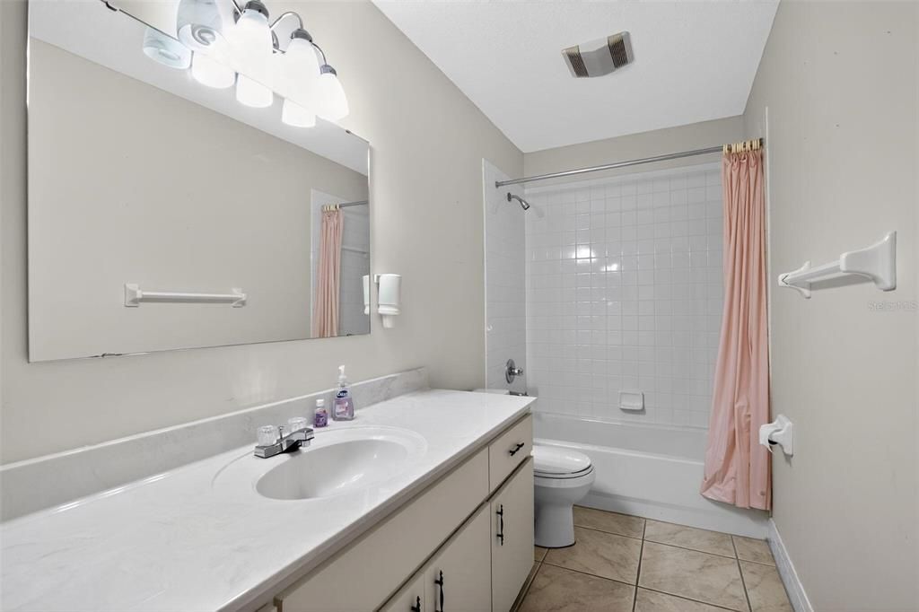 For Sale: $210,990 (2 beds, 2 baths, 1460 Square Feet)