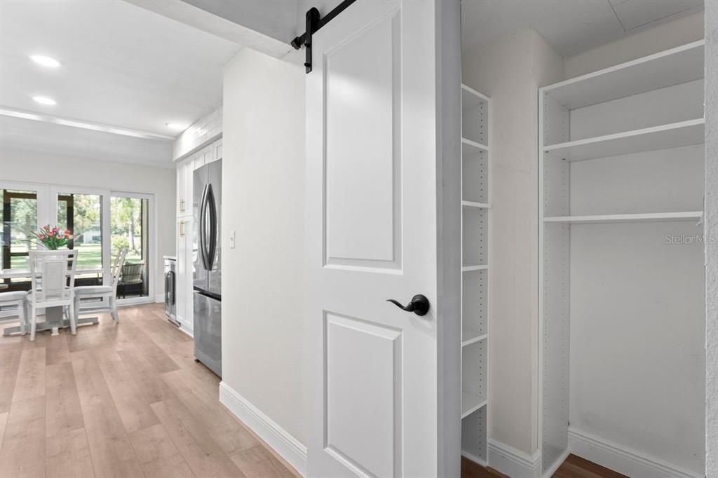 待售: $322,000 (2 贝兹, 2 浴室, 1025 平方英尺)