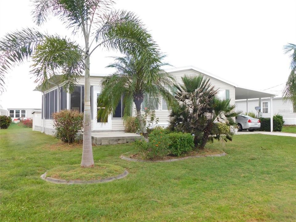 待售: $196,000 (2 贝兹, 2 浴室, 1296 平方英尺)