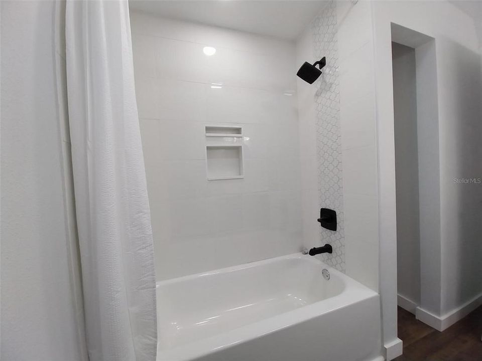 For Sale: $369,000 (3 beds, 2 baths, 1344 Square Feet)