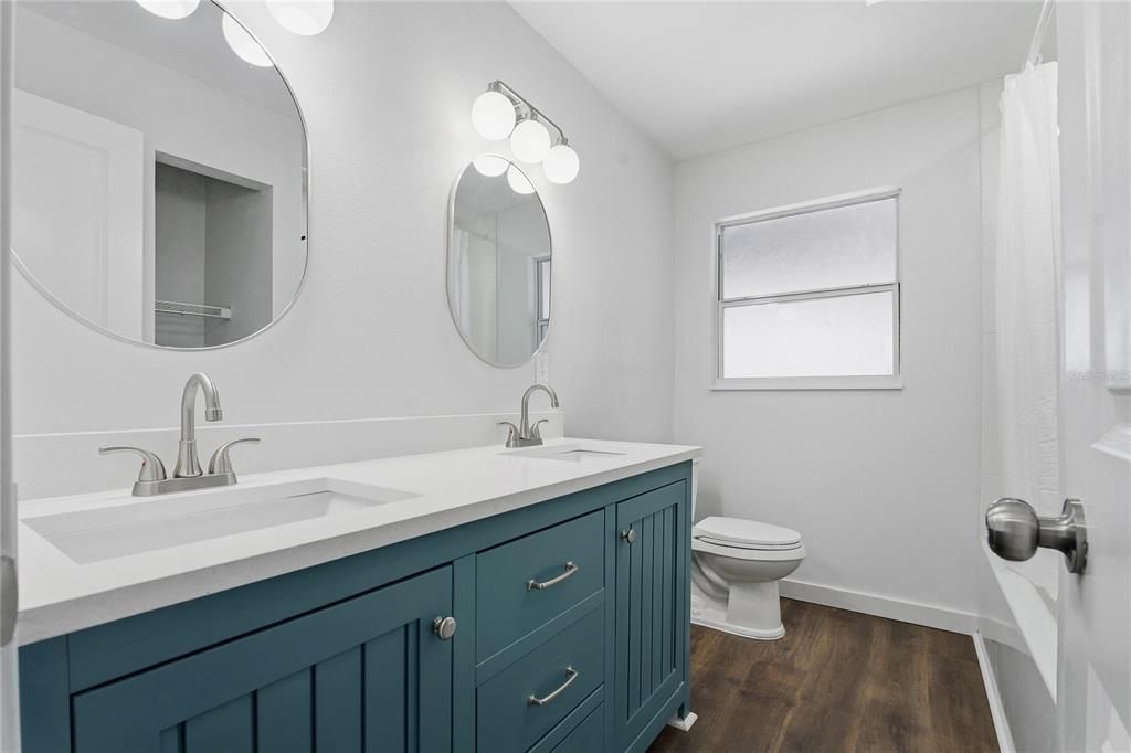 For Sale: $369,000 (3 beds, 2 baths, 1344 Square Feet)