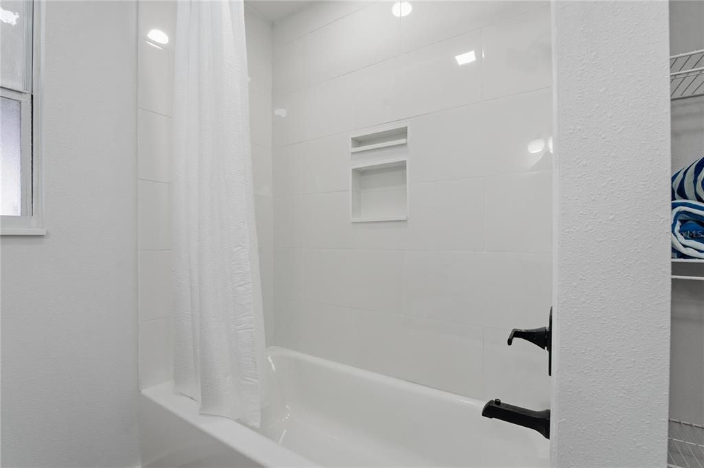 For Sale: $369,000 (3 beds, 2 baths, 1344 Square Feet)