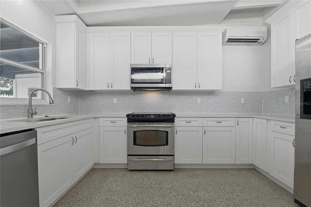 For Sale: $369,000 (3 beds, 2 baths, 1344 Square Feet)