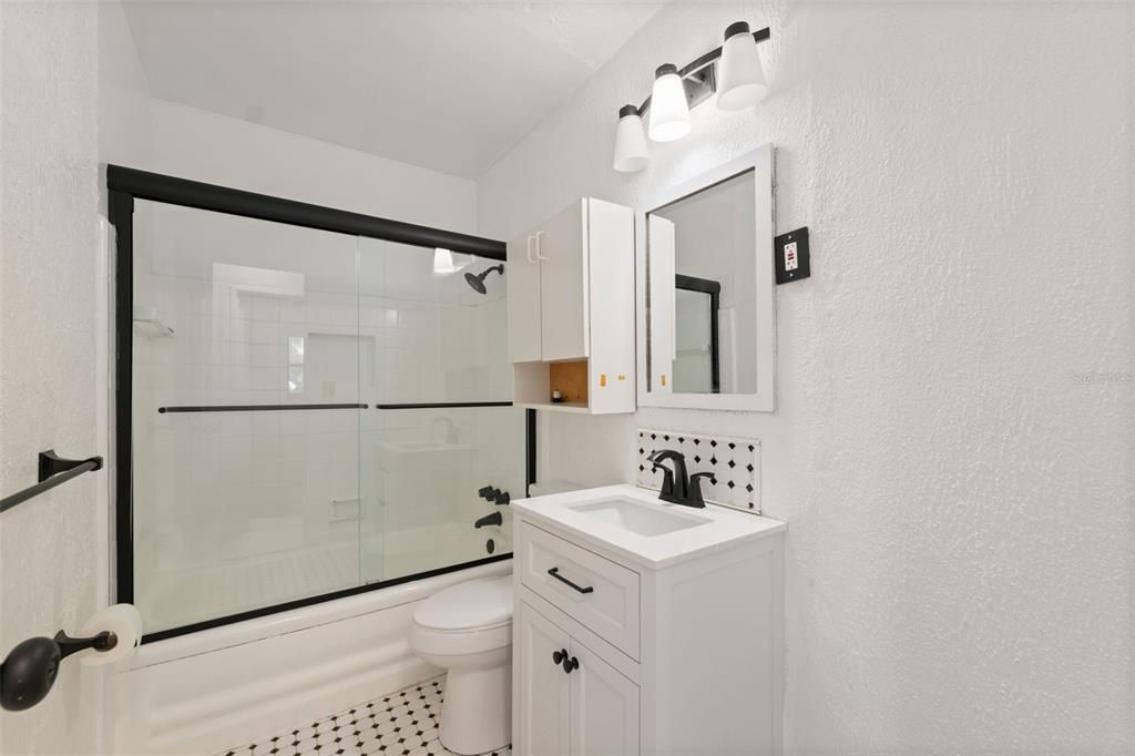 待售: $349,000 (4 贝兹, 2 浴室, 1731 平方英尺)