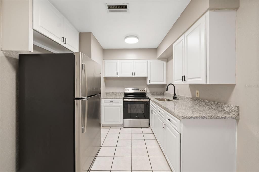 待售: $349,000 (4 贝兹, 2 浴室, 1731 平方英尺)