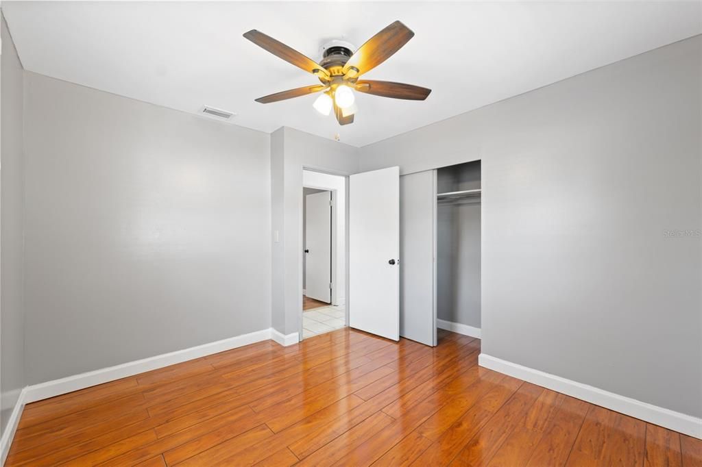 待售: $349,000 (4 贝兹, 2 浴室, 1731 平方英尺)