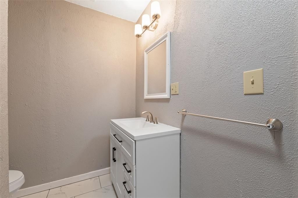 待售: $349,000 (4 贝兹, 2 浴室, 1731 平方英尺)