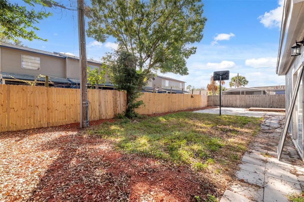 待售: $349,000 (4 贝兹, 2 浴室, 1731 平方英尺)