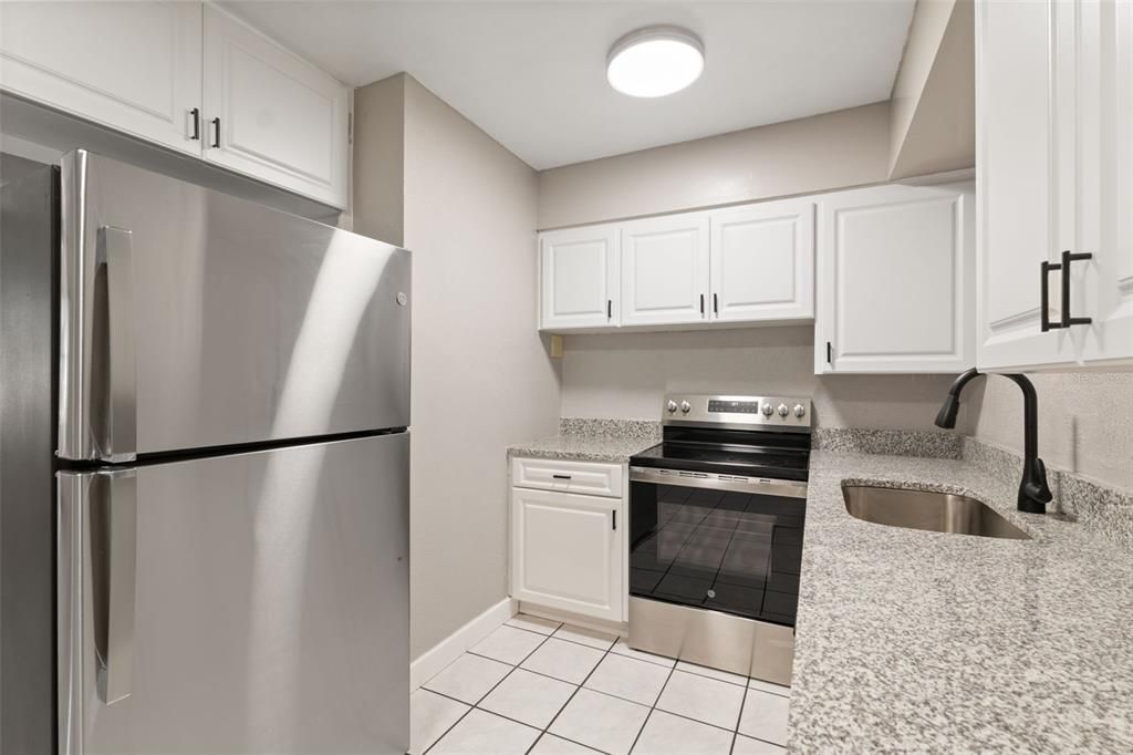 待售: $349,000 (4 贝兹, 2 浴室, 1731 平方英尺)