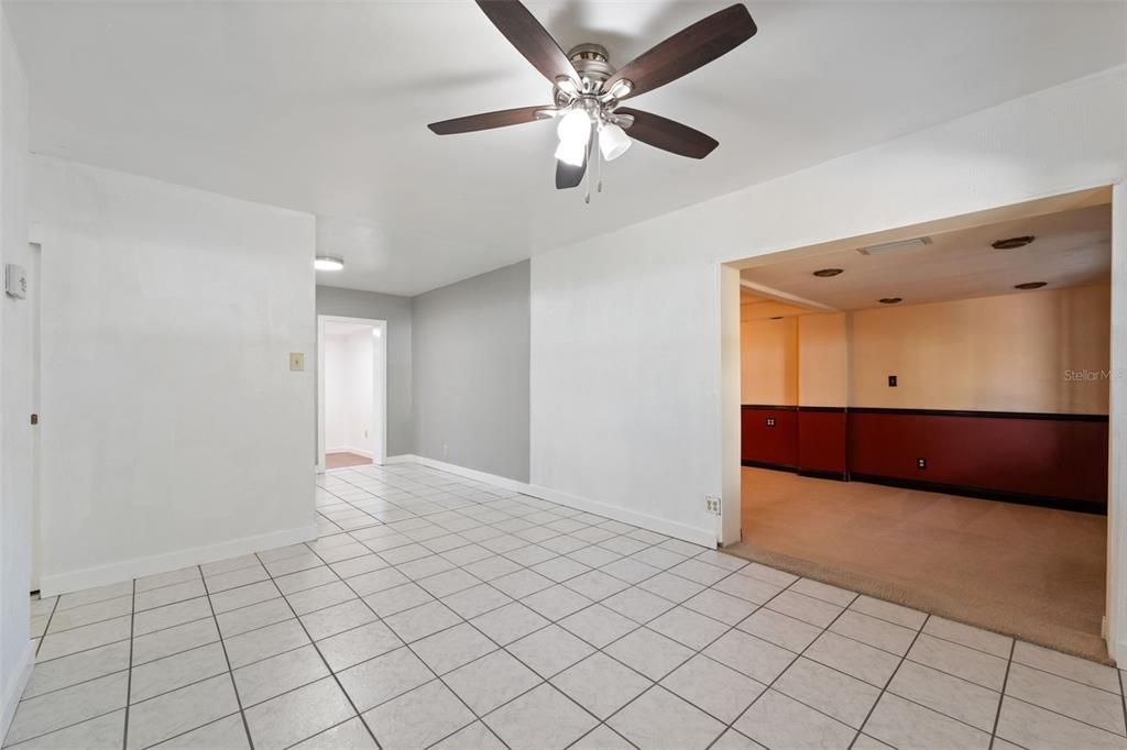 待售: $349,000 (4 贝兹, 2 浴室, 1731 平方英尺)