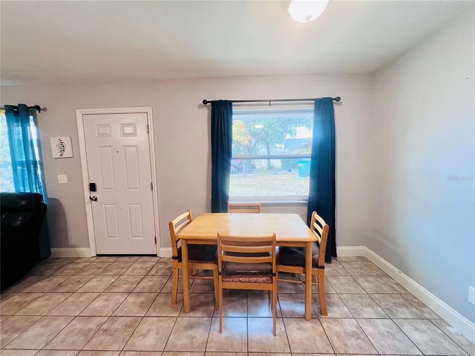 En Renta: $1,950 (2 camas, 1 baños, 750 Pies cuadrados)