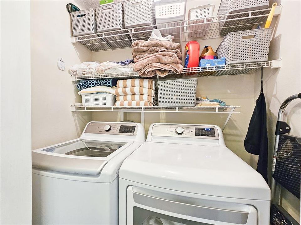 Под контрактом: $579,000 (2 спален, 2 ванн, 1082 Квадратных фут)