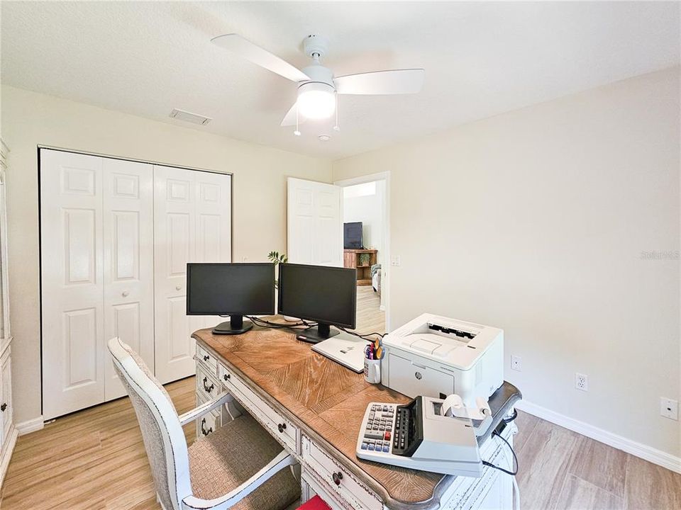 Под контрактом: $579,000 (2 спален, 2 ванн, 1082 Квадратных фут)