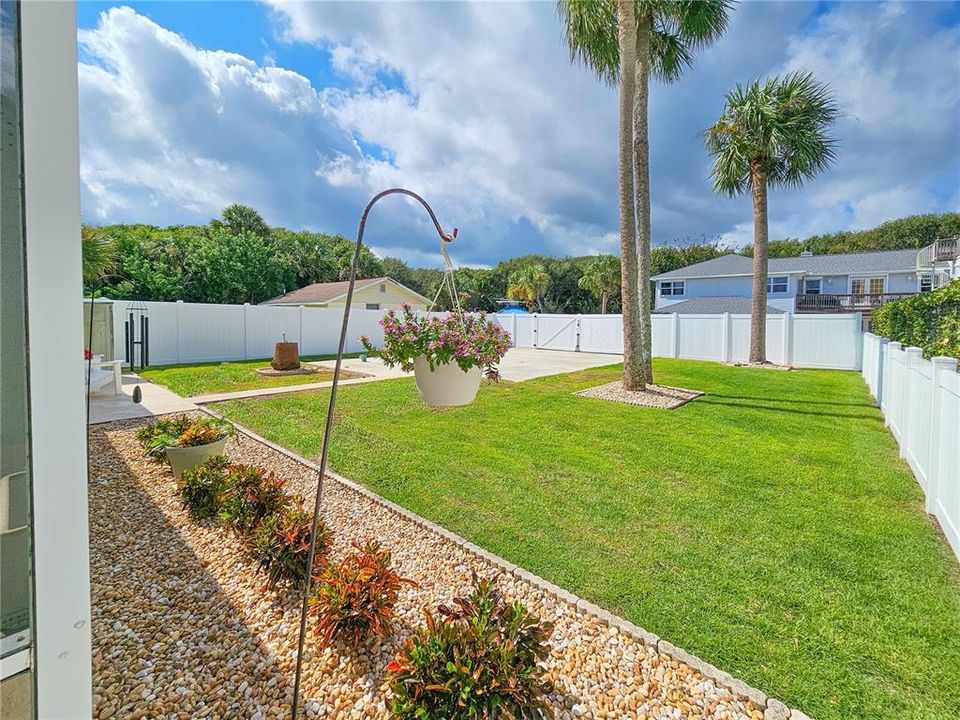 Под контрактом: $579,000 (2 спален, 2 ванн, 1082 Квадратных фут)