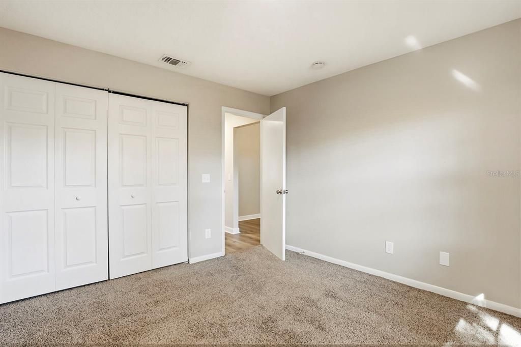 Activo con contrato: $419,900 (4 camas, 2 baños, 1754 Pies cuadrados)