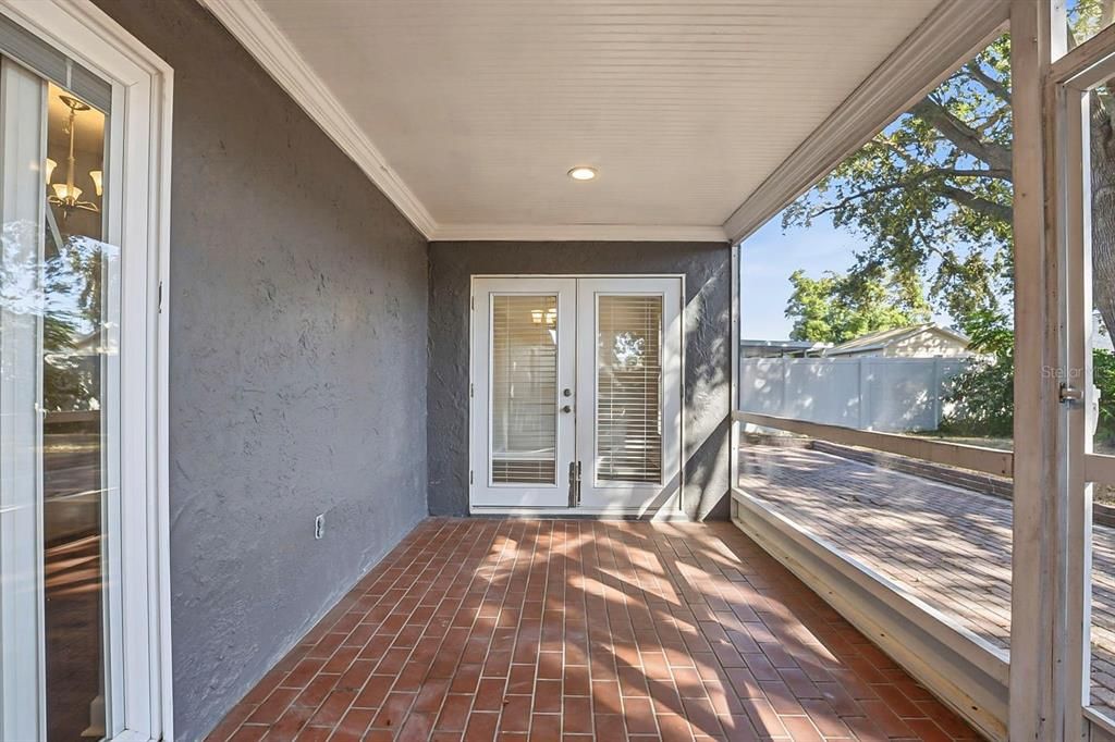 Activo con contrato: $419,900 (4 camas, 2 baños, 1754 Pies cuadrados)