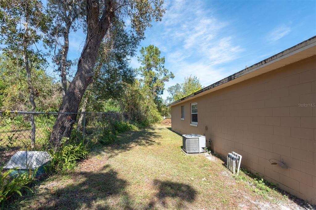 For Sale: $328,900 (4 beds, 2 baths, 1698 Square Feet)