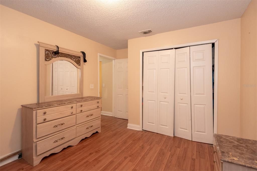 For Sale: $328,900 (4 beds, 2 baths, 1698 Square Feet)