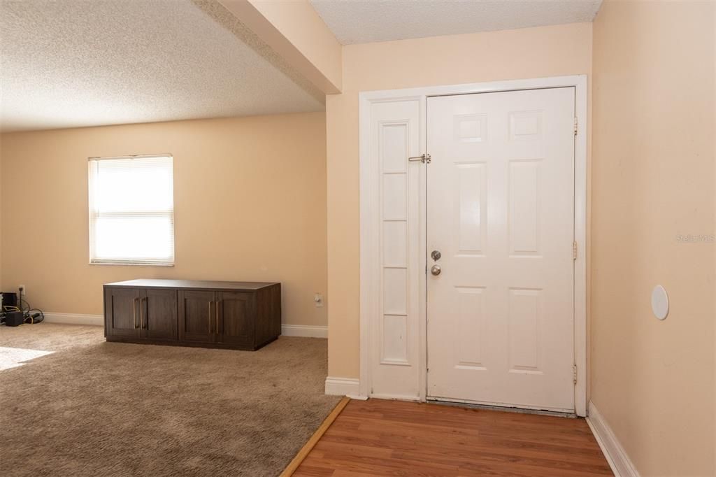 For Sale: $328,900 (4 beds, 2 baths, 1698 Square Feet)