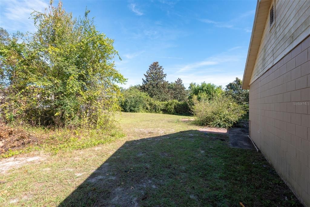 For Sale: $328,900 (4 beds, 2 baths, 1698 Square Feet)