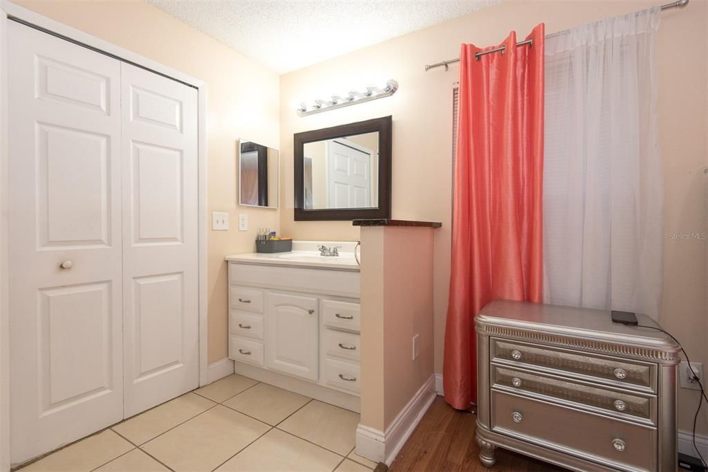 For Sale: $328,900 (4 beds, 2 baths, 1698 Square Feet)