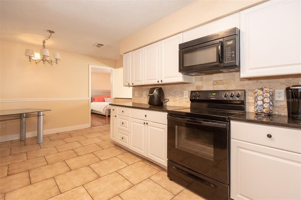 For Sale: $328,900 (4 beds, 2 baths, 1698 Square Feet)