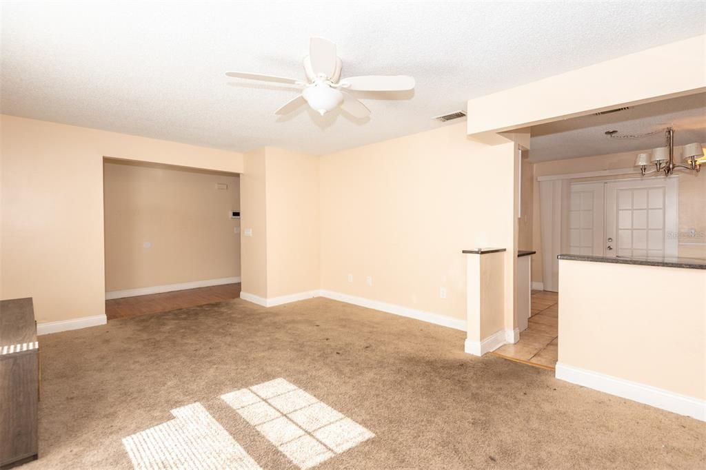 For Sale: $328,900 (4 beds, 2 baths, 1698 Square Feet)