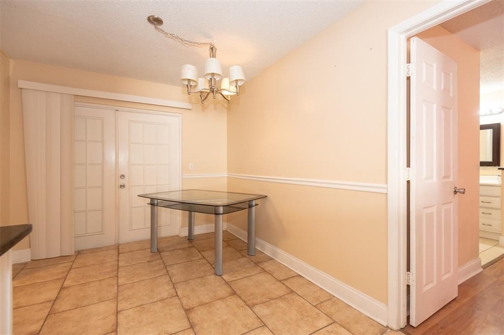 For Sale: $328,900 (4 beds, 2 baths, 1698 Square Feet)