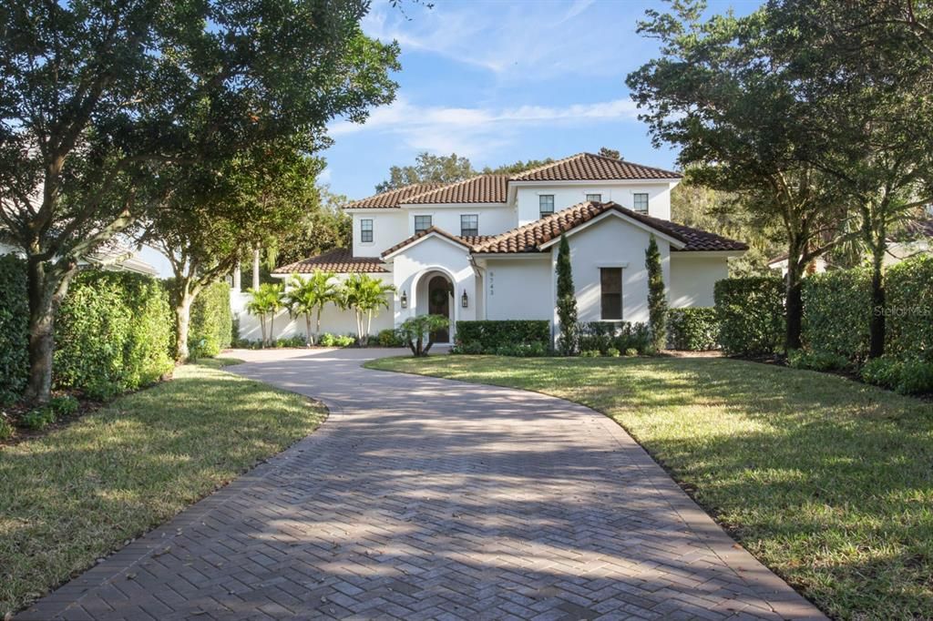 Recently Sold: $2,400,000 (4 beds, 4 baths, 3739 Square Feet)