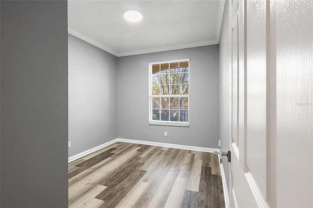 合同活跃: $2,000 (3 贝兹, 2 浴室, 1408 平方英尺)