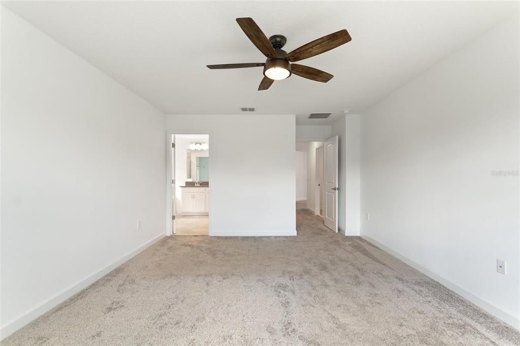 For Rent: $3,000 (4 beds, 2 baths, 2333 Square Feet)