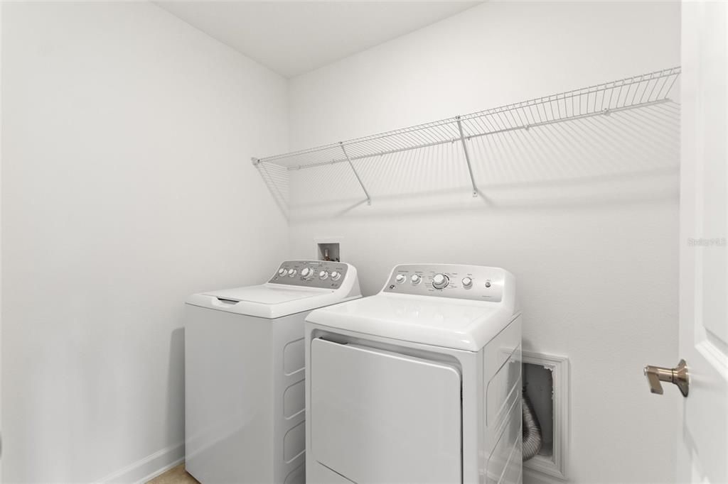 For Rent: $3,000 (4 beds, 2 baths, 2333 Square Feet)