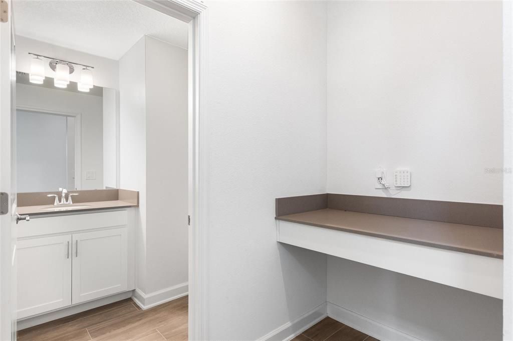 For Rent: $3,000 (4 beds, 2 baths, 2333 Square Feet)