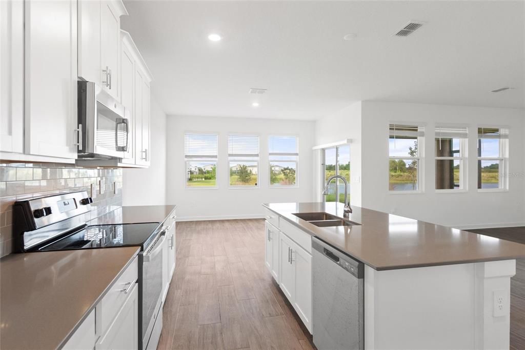 For Rent: $3,000 (4 beds, 2 baths, 2333 Square Feet)