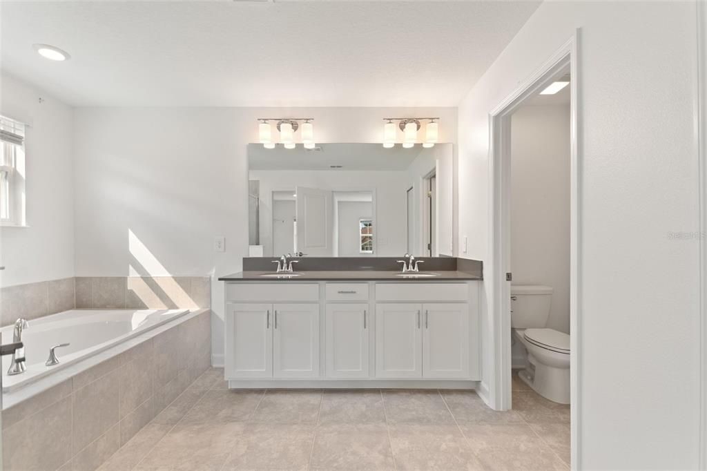 For Rent: $3,000 (4 beds, 2 baths, 2333 Square Feet)