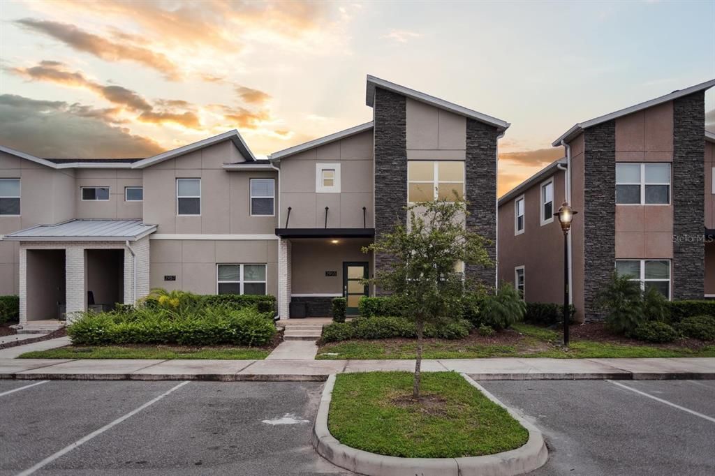 На продажу: $579,000 (5 спален, 4 ванн, 2168 Квадратных фут)