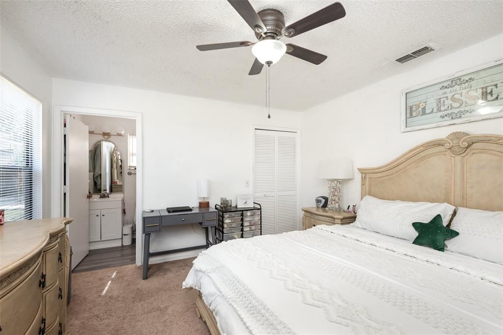 待售: $290,000 (3 贝兹, 2 浴室, 1171 平方英尺)