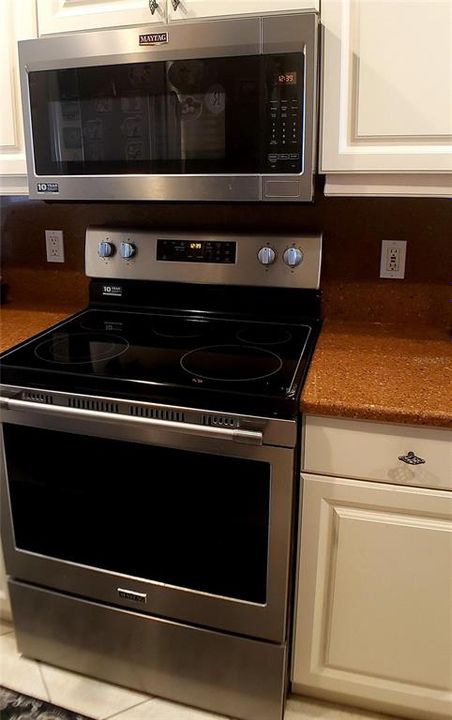 For Sale: $399,000 (3 beds, 2 baths, 1628 Square Feet)